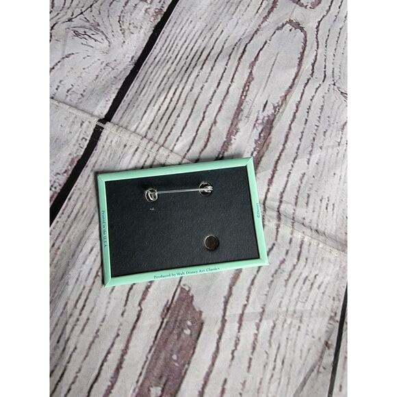 Celebrate 75 Years of Memories with the Art of Disney Cast Member Exclusive Pin - Picture 3 of 3